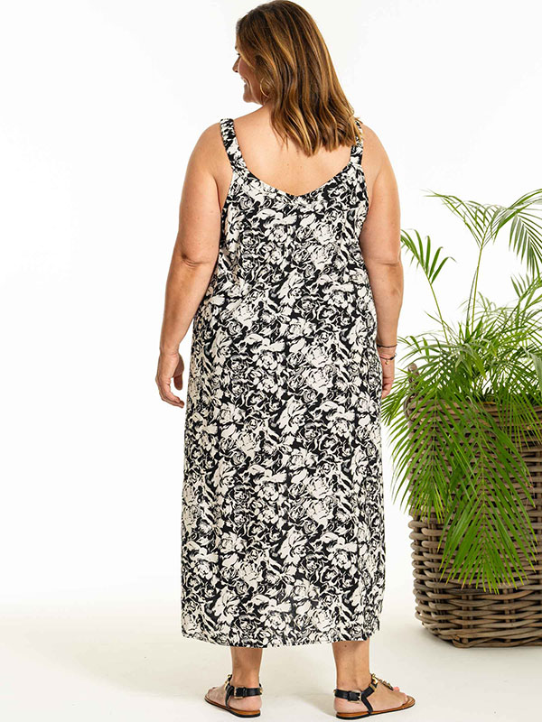 DIRTSA - Plus Size Klänning fra Gozzip