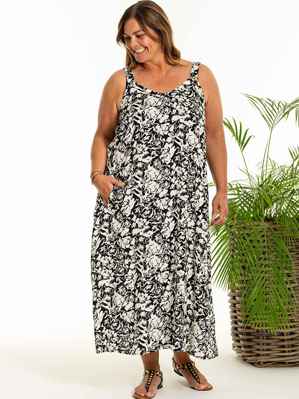 DIRTSA - Plus Size Klänning fra Gozzip