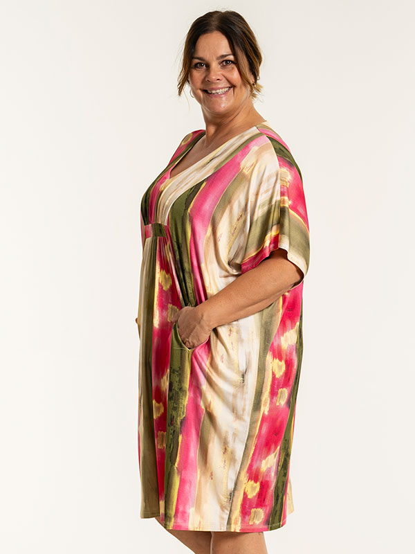 BELINA - Plus Size Klänning fra Gozzip