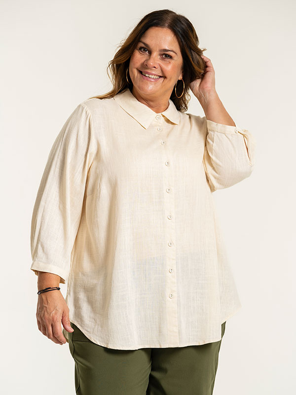 KARINA - Plus Size Skjorta fra Gozzip