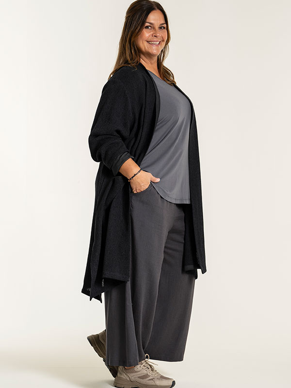 FELICIA - Plus Size Byxor fra Gozzip