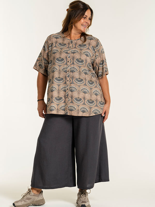FELICIA - Plus Size Byxor fra Gozzip