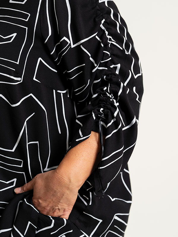 FREJA - Plus Size Blus fra Gozzip