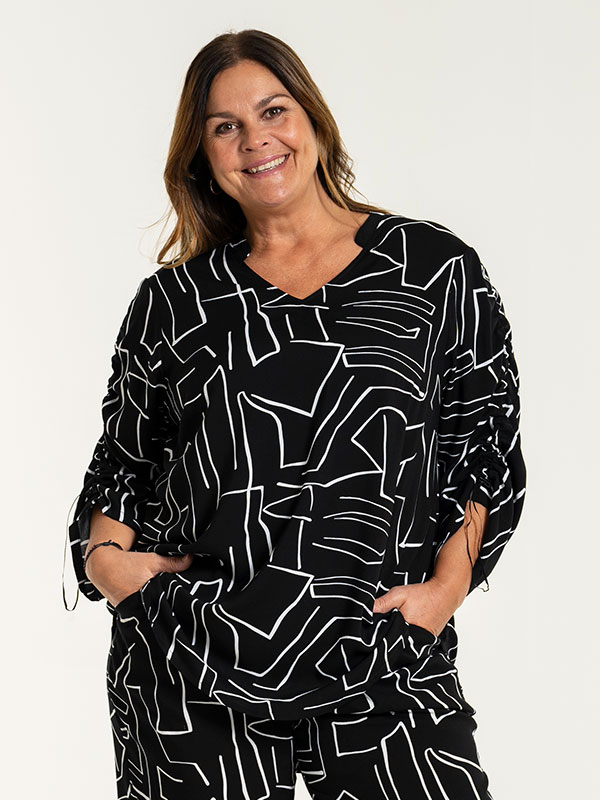 FREJA - Plus Size Blus fra Gozzip