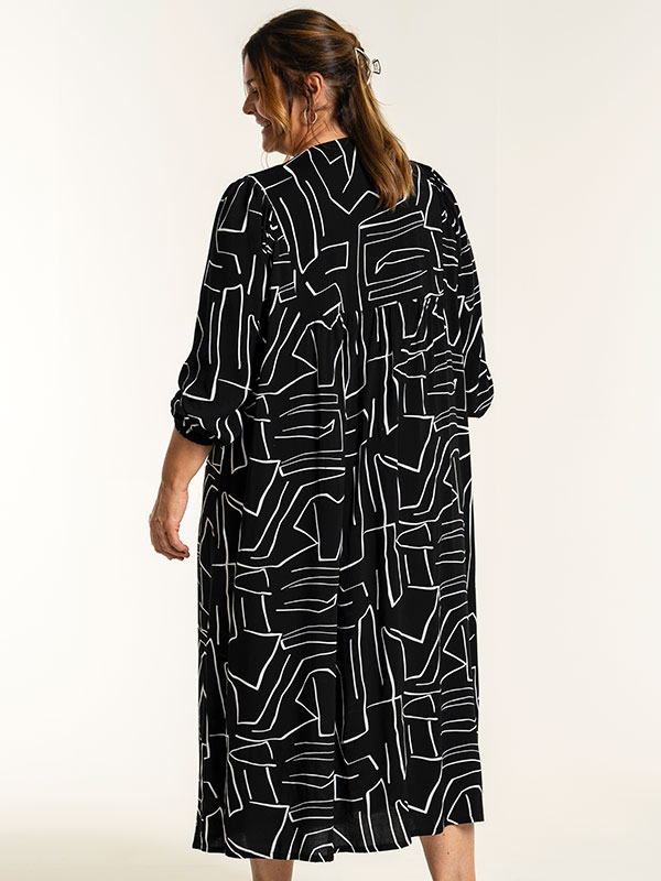 BETINE - Plus Size Klänning fra Gozzip