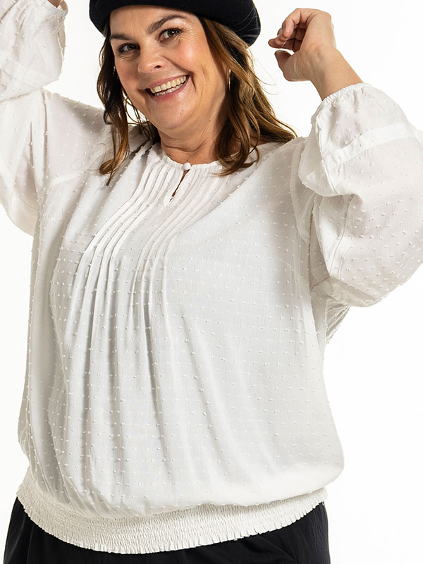 GABRIELLA - Plus Size Blus fra Gozzip