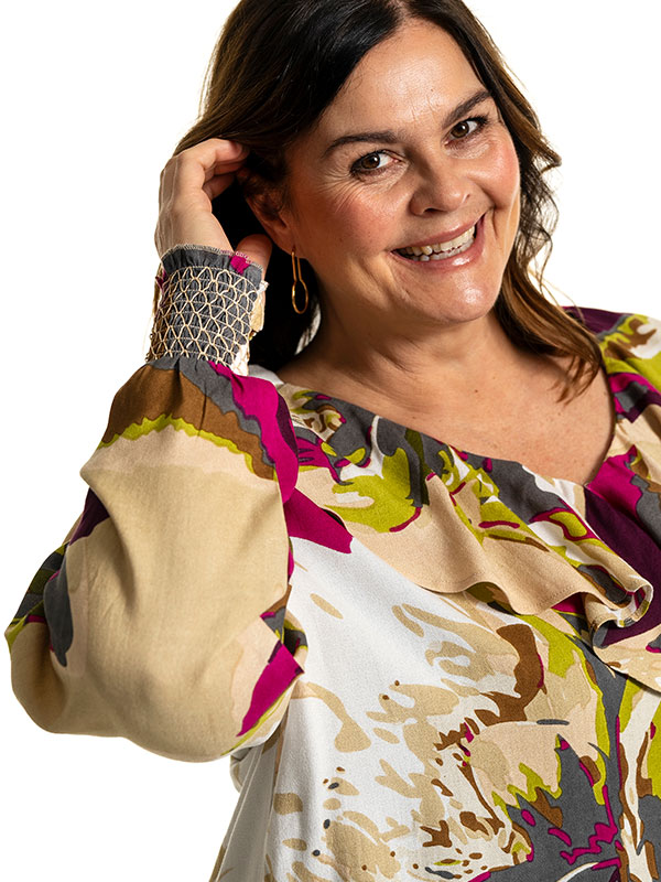 GYTHA - Plus Size Blus fra Gozzip