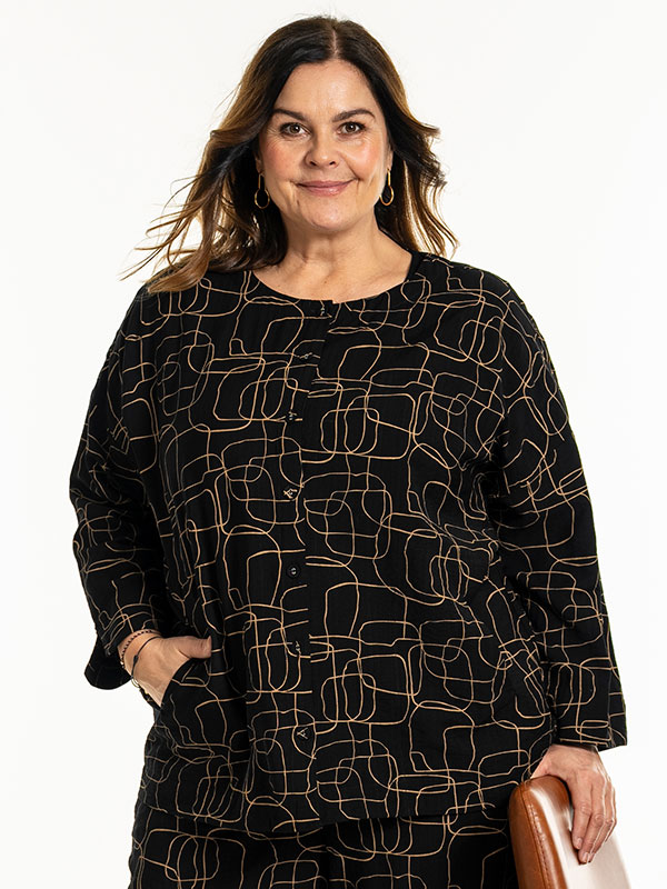 ANNBRIT - Plus Size Skjorta fra Gozzip
