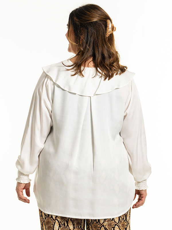 GYTHA - Plus Size Blus fra Gozzip