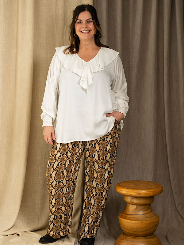 GYTHA - Plus Size Blus fra Gozzip