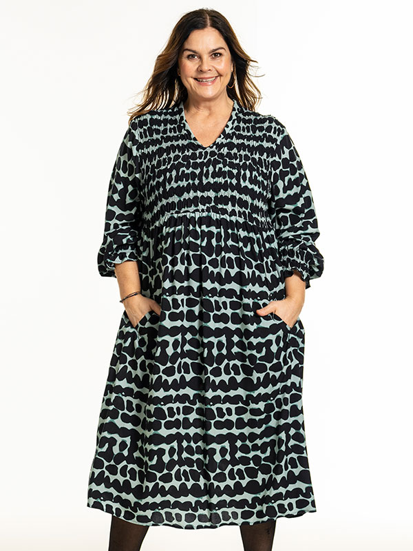 GITT - Plus Size Klänning fra Gozzip