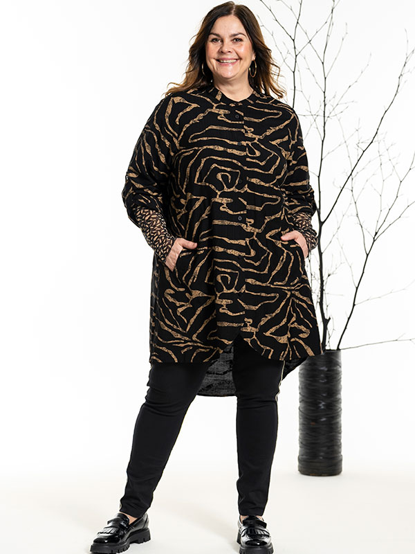 MONNA - Plus Size Tunika fra Gozzip