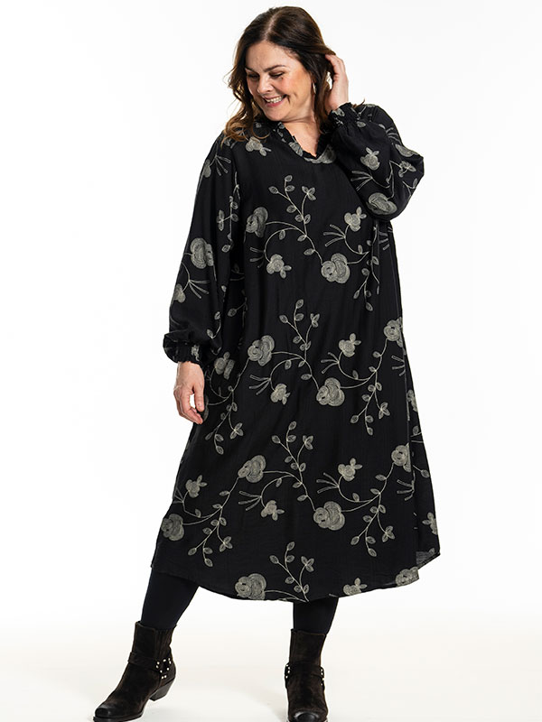 HøRDIS - Plus Size Klänning fra Gozzip