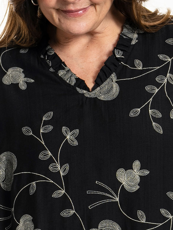 HøRDIS - Plus Size Klänning fra Gozzip