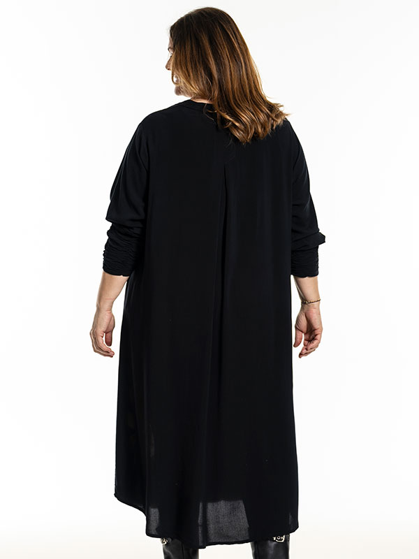 HENNY - Plus Size Klänning fra Gozzip