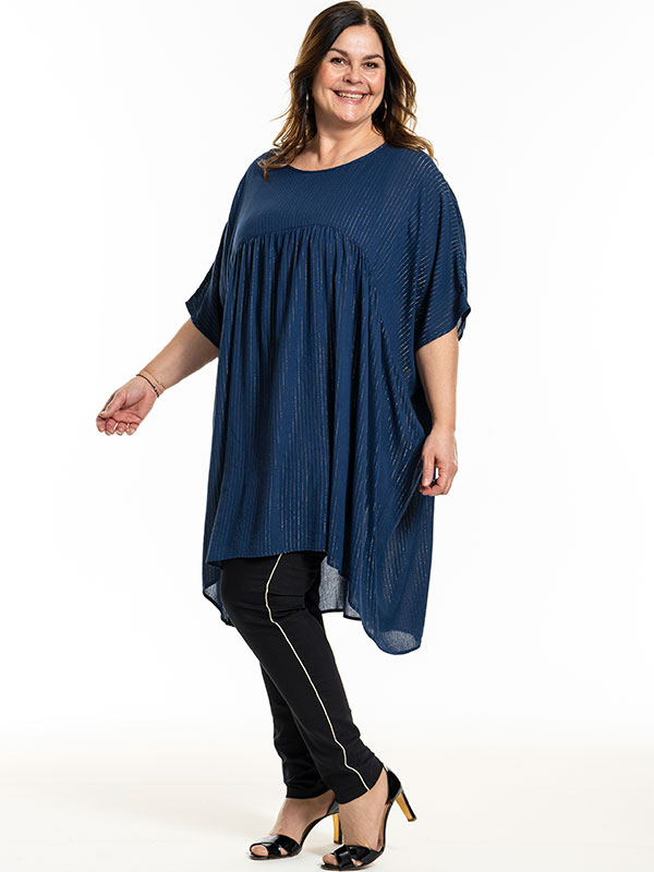 SOFIE - Plus Size Klänning fra Gozzip