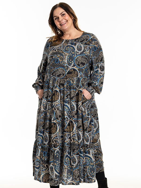 SUSSIE - Plus Size Klänning fra Gozzip