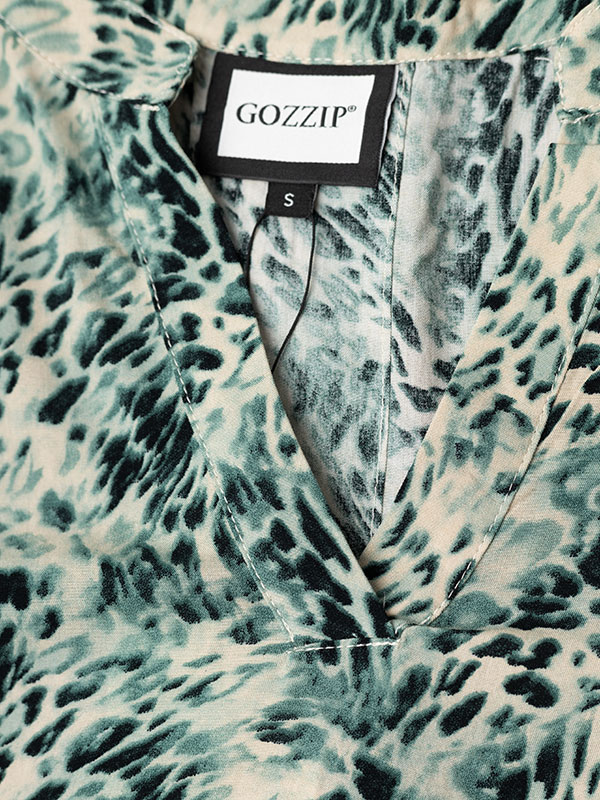 BILLIE - Plus Size Blus fra Gozzip