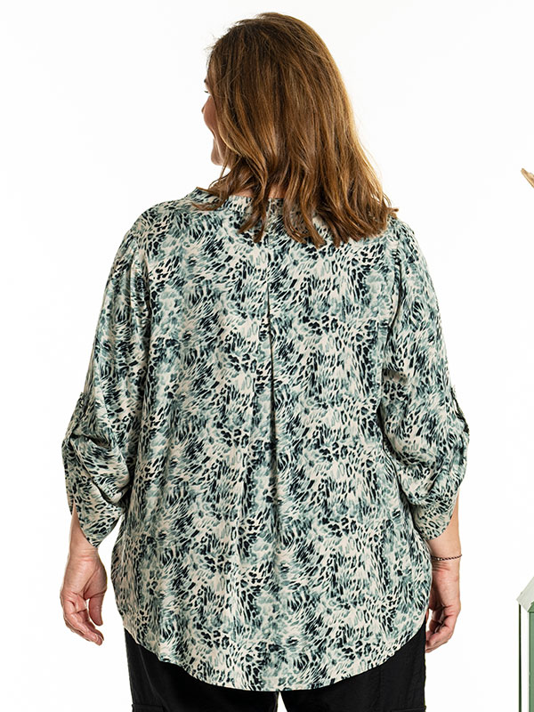 BILLIE - Plus Size Blus fra Gozzip