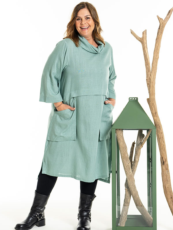 HEDDI - Plus Size Klänning fra Gozzip