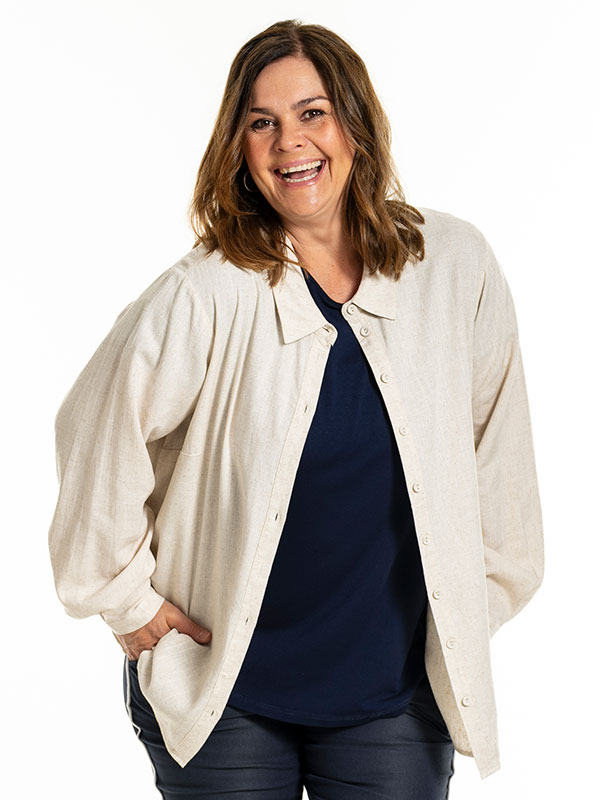 KARINA - Plus Size Skjorta fra Gozzip