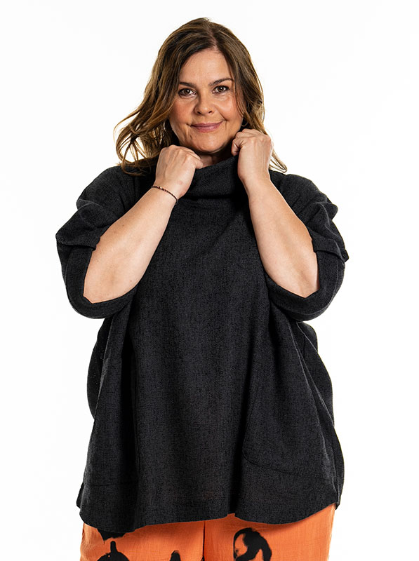 ILSABET - Plus Size Blus fra Gozzip