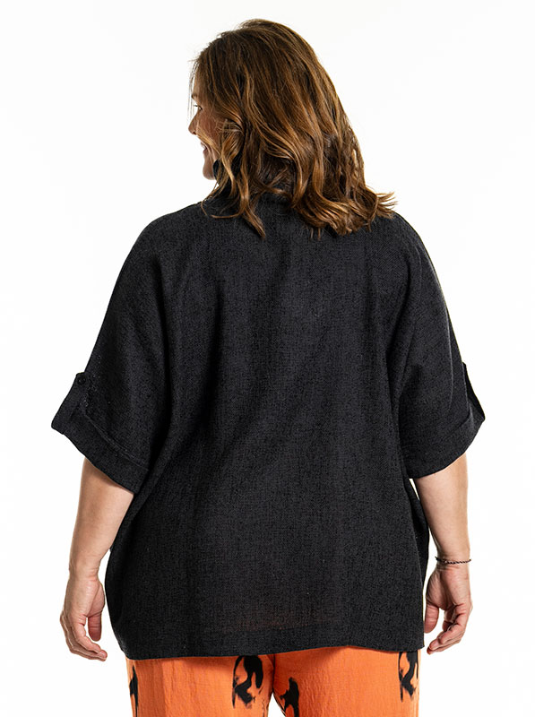 ILSABET - Plus Size Blus fra Gozzip