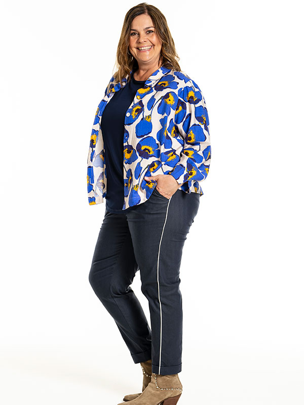 INIE - Plus Size Skjorta fra Gozzip