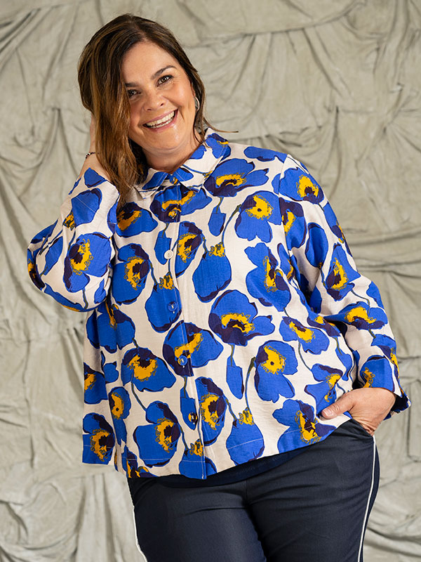 INIE - Plus Size Skjorta fra Gozzip