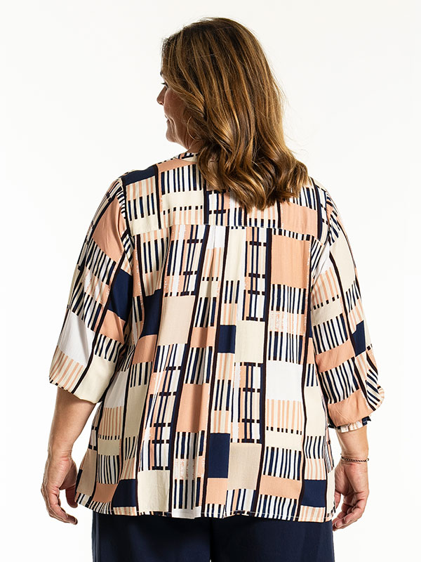 GHITA - Plus Size Blus fra Gozzip