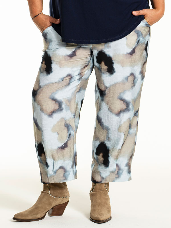 GILA - Plus Size Byxor fra Gozzip