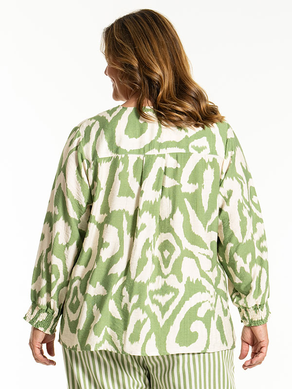 JILIAN - Plus Size Blus fra Gozzip