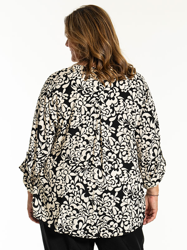 BILLIE - Plus Size Blus fra Gozzip