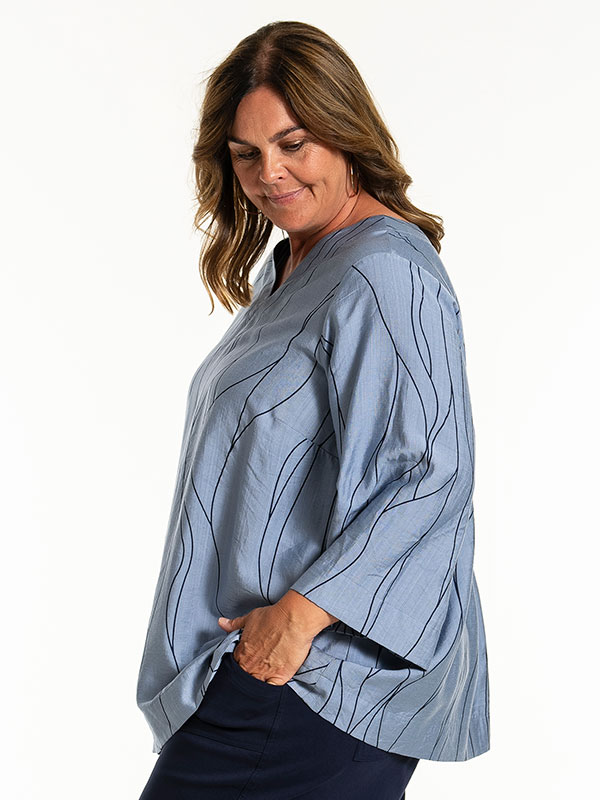 SVANHILDR - Plus Size Blus fra Gozzip