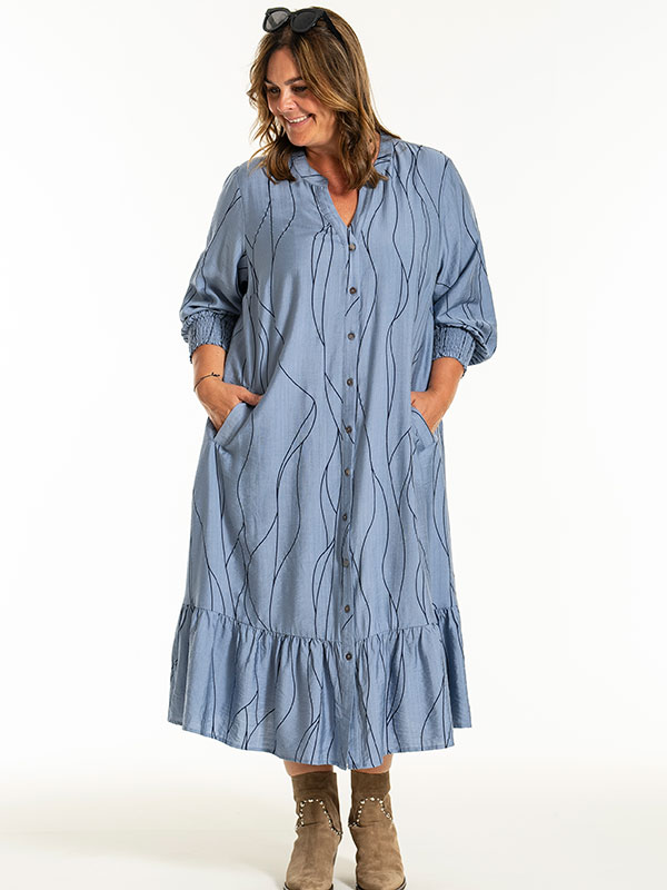 SIGRUN - Plus Size Klänning fra Gozzip