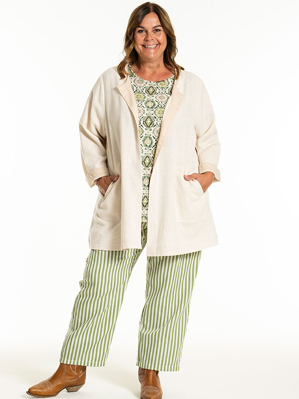 JOSEFIN - Plus Size Kofta fra Gozzip