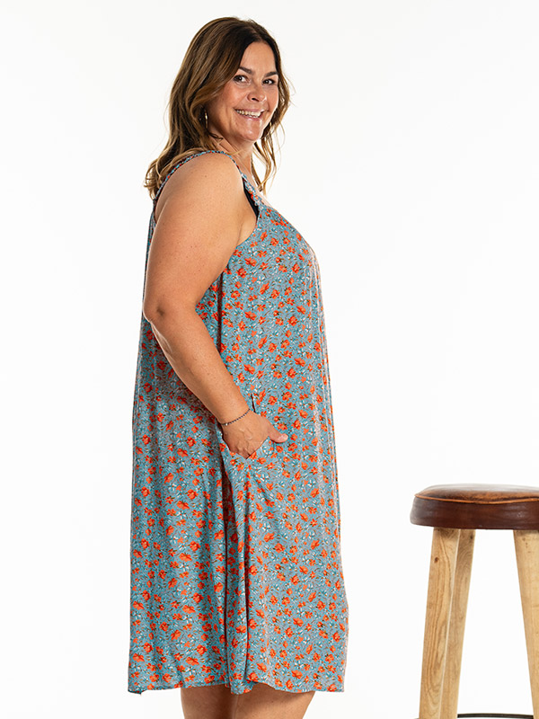 KARLINA - Plus Size Klänning fra Gozzip