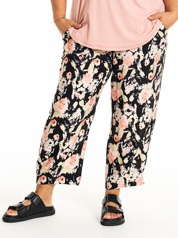 GILA - Plus Size Byxor fra Gozzip