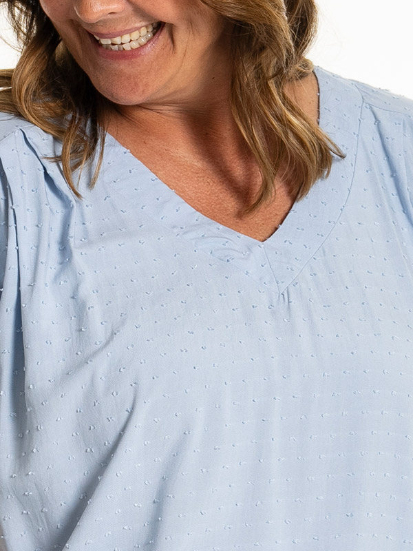 KASSANDRA - Plus Size Blus fra Gozzip