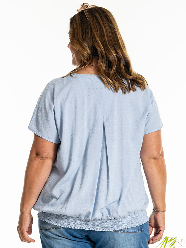 KASSANDRA - Plus Size Blus fra Gozzip