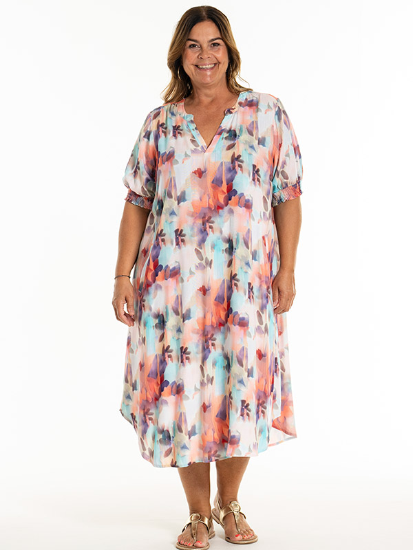 DINNIE - Plus Size Klänning fra Gozzip