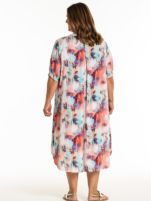 DINNIE - Plus Size Klänning fra Gozzip