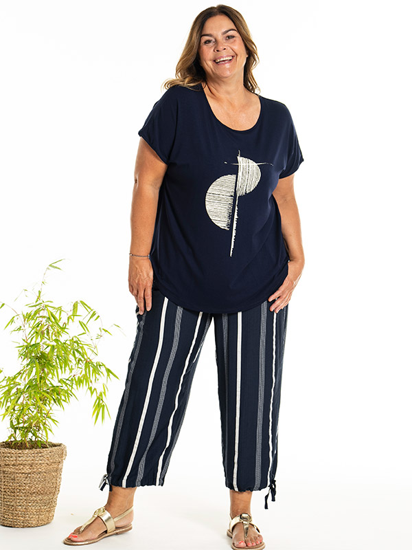 AUGUSTA - Plus Size Byxor fra Gozzip