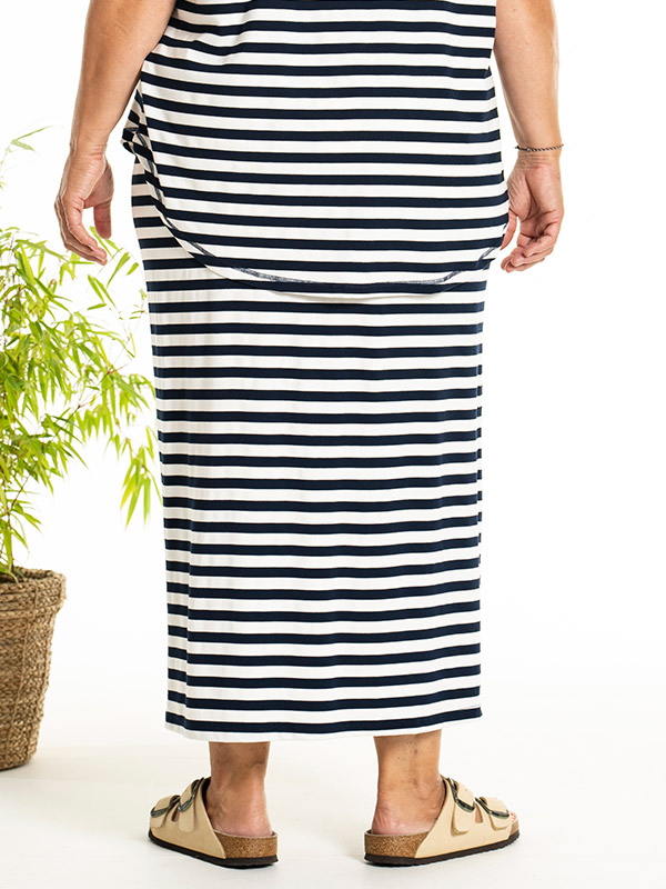 PENNIE - Plus Size Kjol fra Gozzip