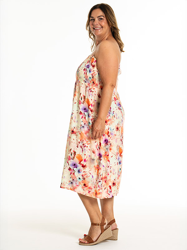 DIA - Plus Size Kjol fra Gozzip