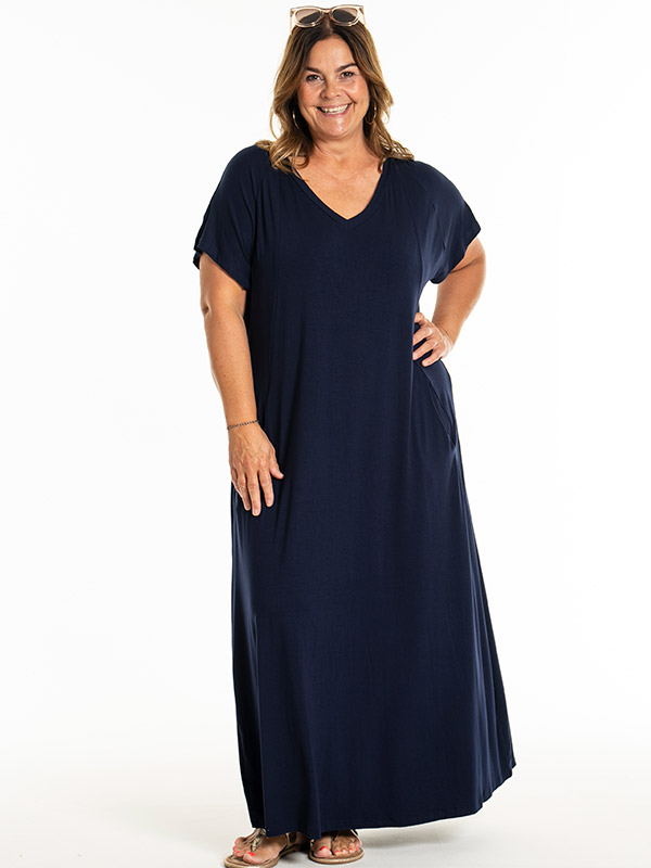MARGIT - Plus Size Klänning fra Gozzip