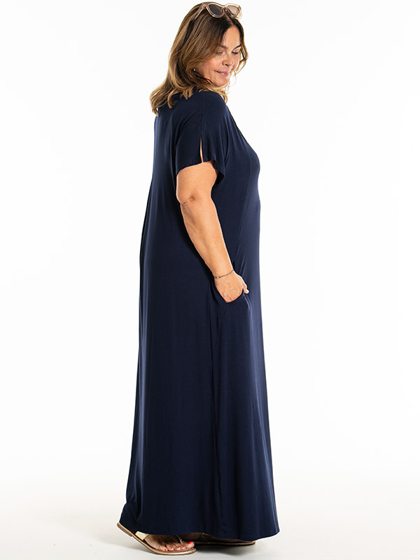 MARGIT - Plus Size Klänning fra Gozzip