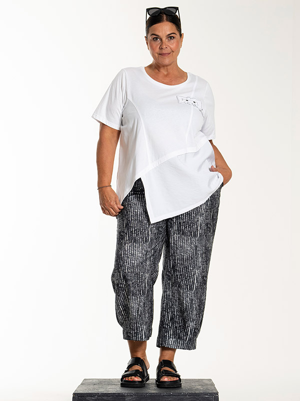 LINNA - Plus Size Byxor fra Gozzip Black
