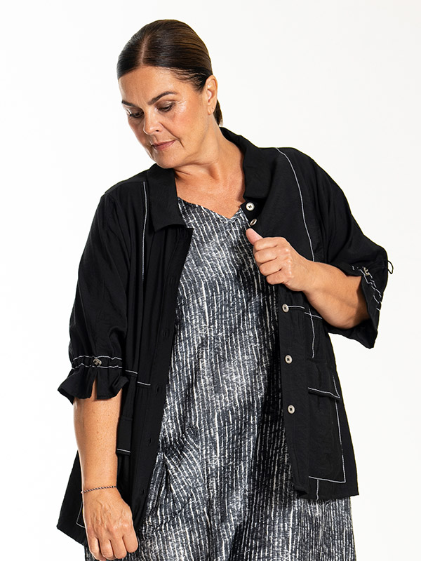 LIZZY - Plus Size Jacka fra Gozzip Black