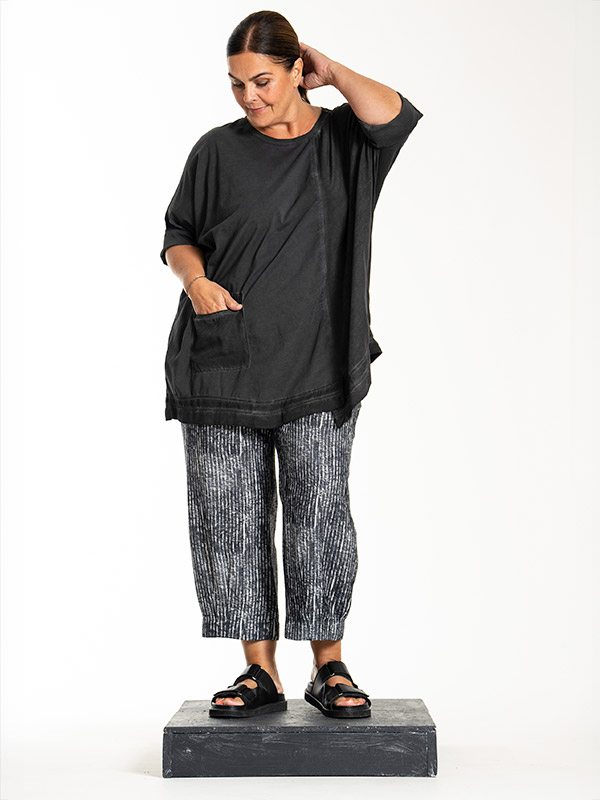 LAYLA - Plus Size T-shirt fra Gozzip Black